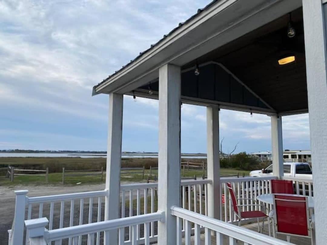 Surf City 2Br Park Home With Waterfront View And Parking Екстер'єр фото