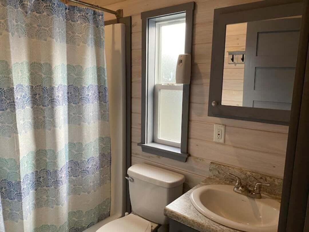 Surf City 2Br Park Home With Waterfront View And Parking Екстер'єр фото