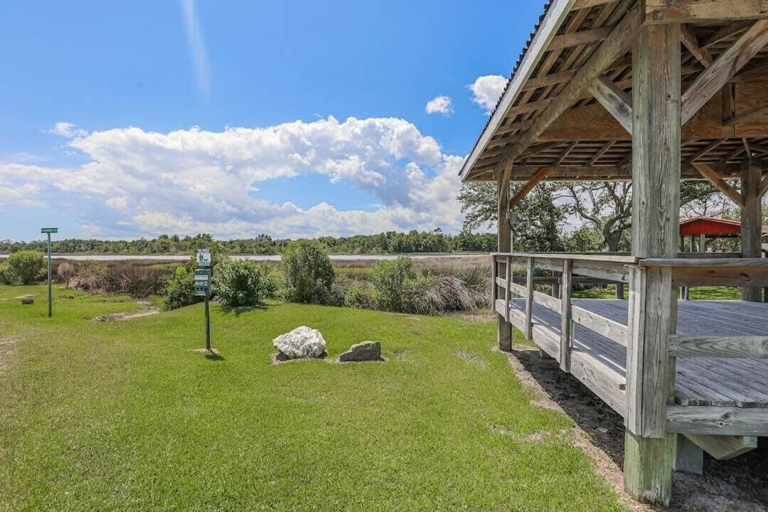 Surf City 2Br Park Home With Waterfront View And Parking Екстер'єр фото